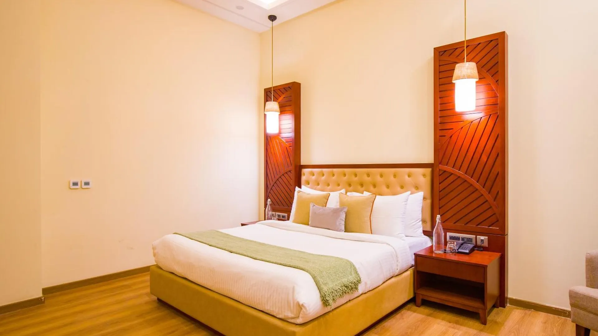 **** Hotel Eternal Oasis By Alaya Stays, Golf Course Road Gurgaon Inde
