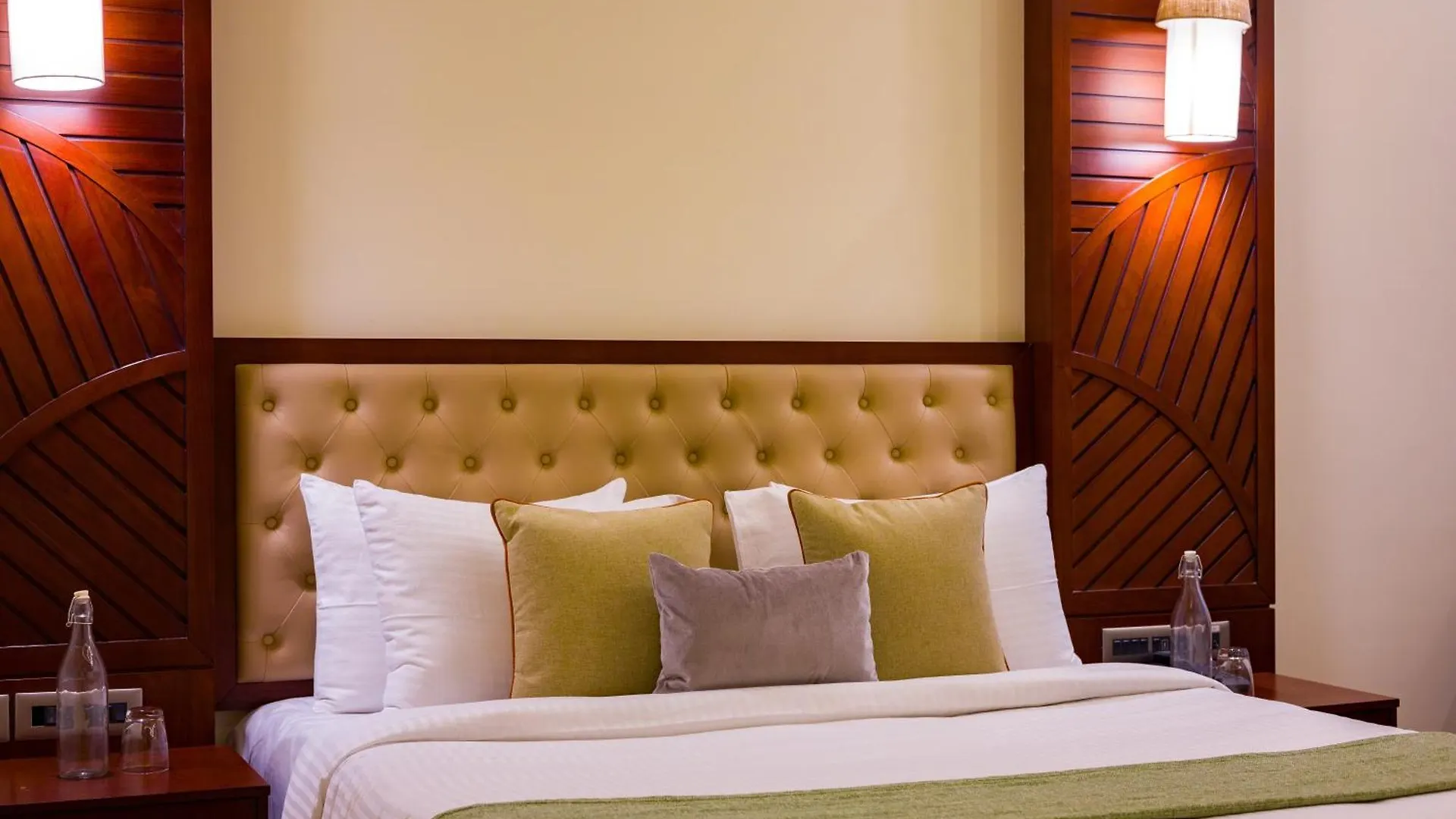 Eternal Oasis By Alaya Stays, Golf Course Road Gurgaon 4*,
