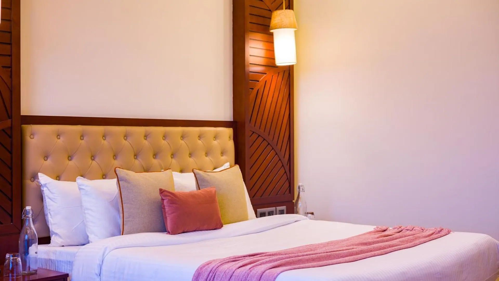 Eternal Oasis By Alaya Stays, Golf Course Road Gurgaon 4*,