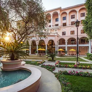 Hotel Dlf Club 5